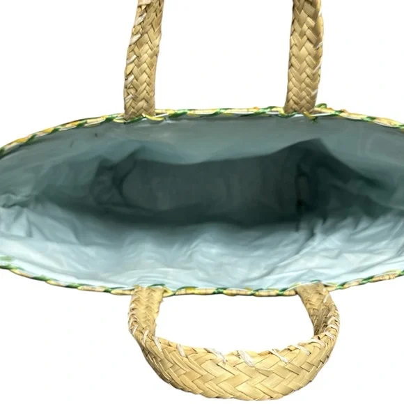 VINTAGE JAMAICA WOVEN STRAW AND FLORAL EMBROIDERED TOURIST TOTE - Picture 10 of 12